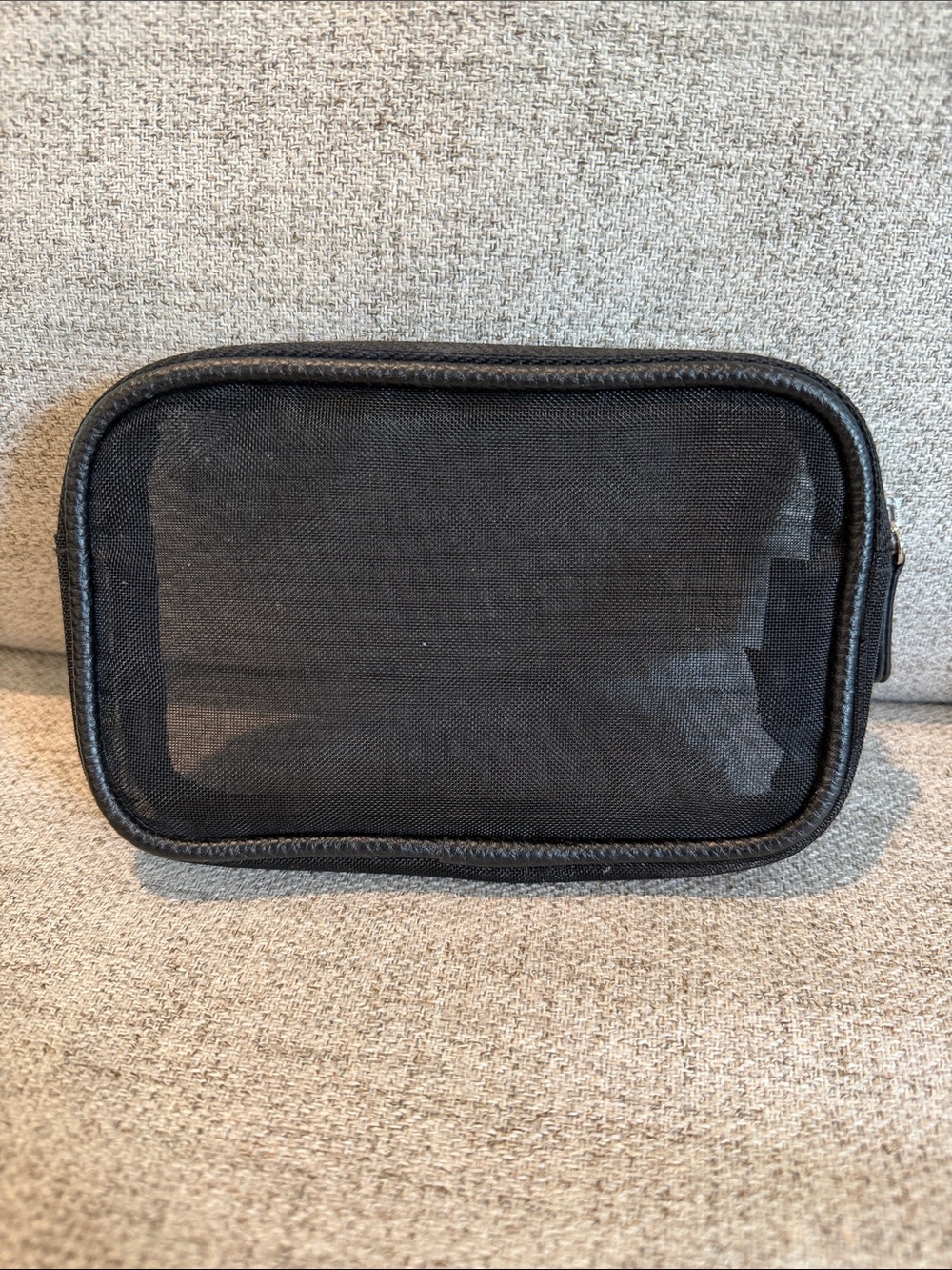 Trish McEvoy Black zippered mesh makeup pouch-Black-Used-Marks